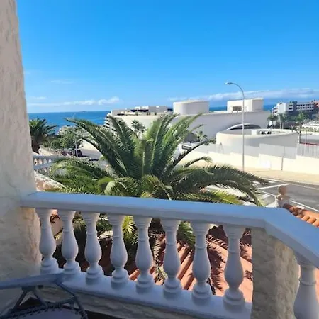 Hébergement de vacances Beautiful In Playa Paraiso With Pool And Sunset View *